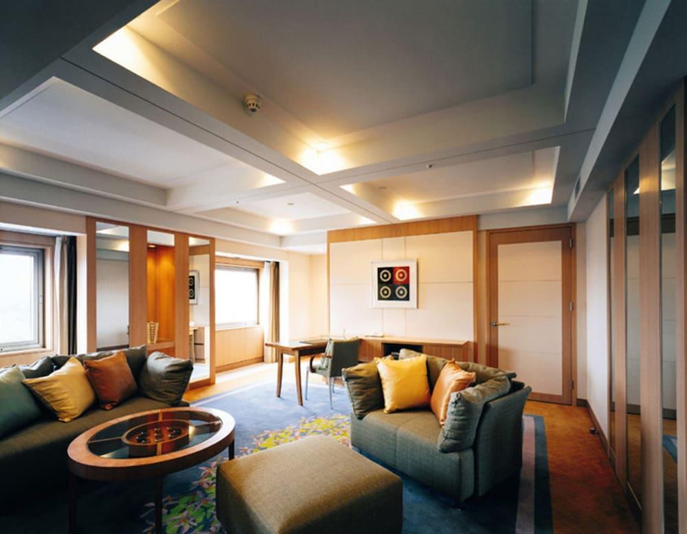 Fukuyama New Castle Hotel Exterior photo