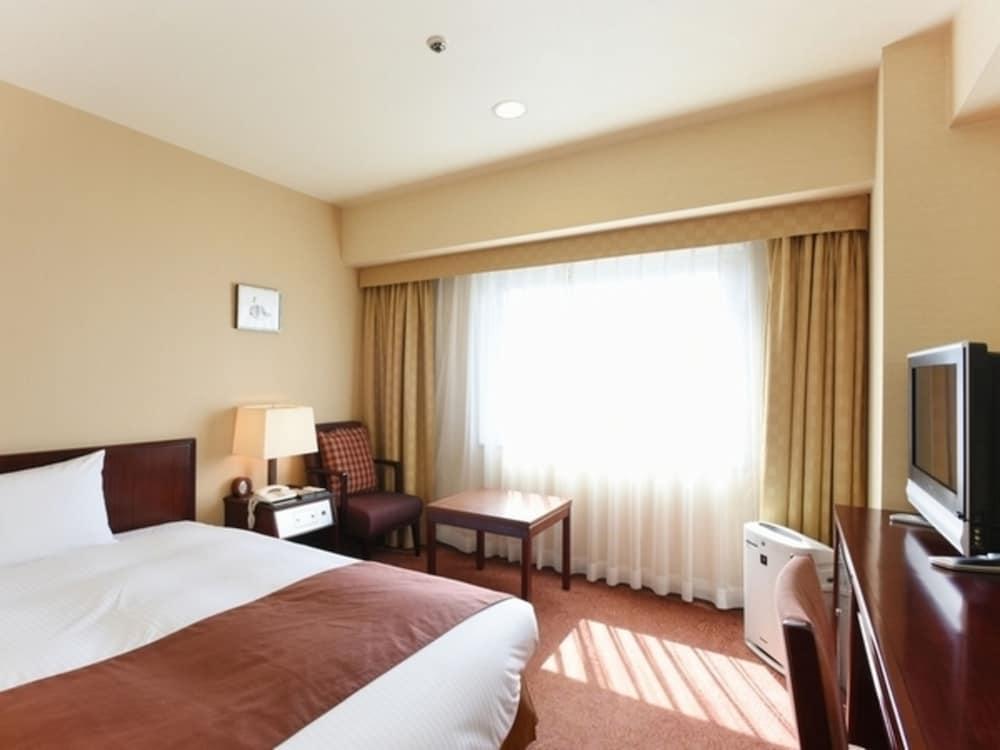 Fukuyama New Castle Hotel Exterior photo
