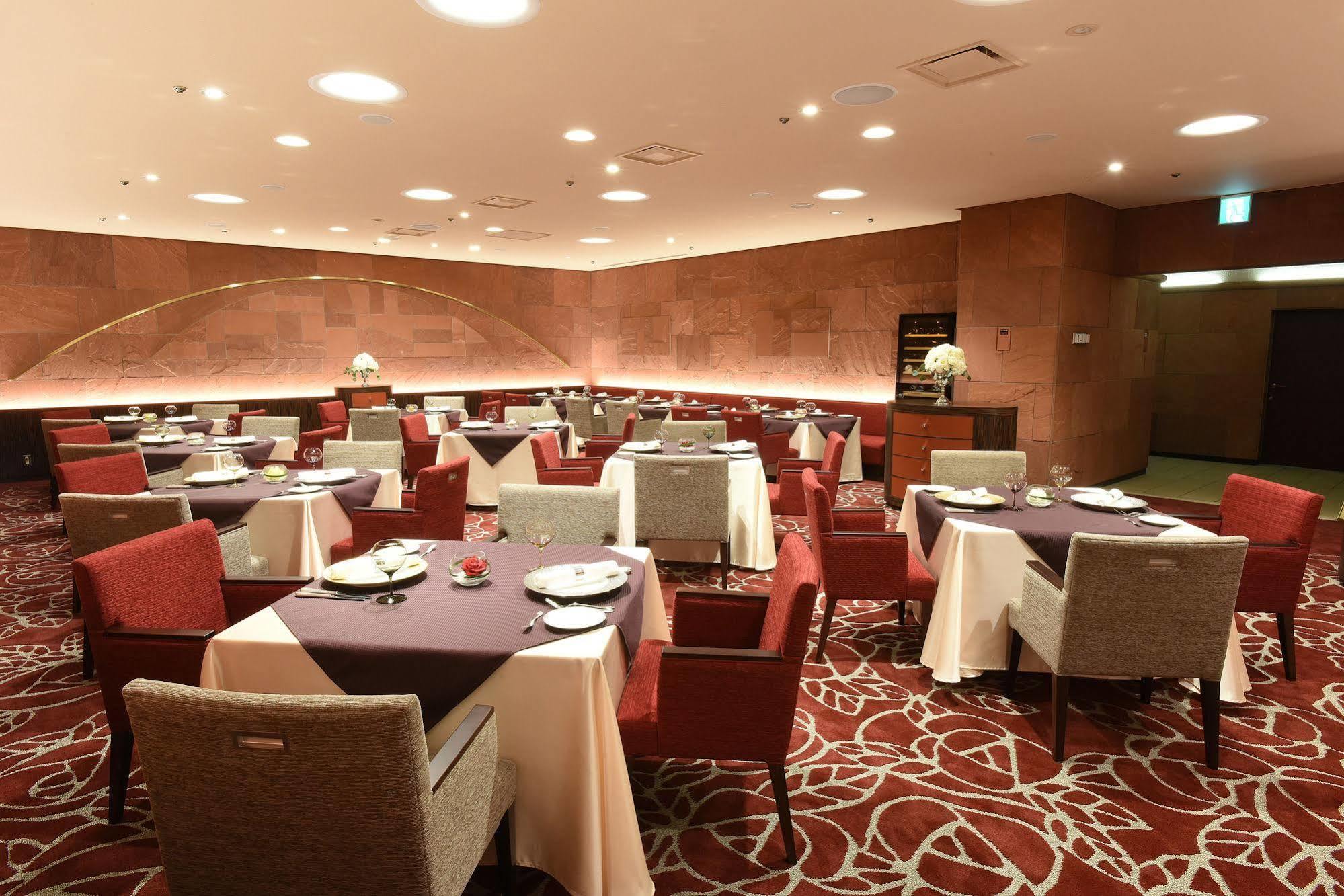 Fukuyama New Castle Hotel Exterior photo